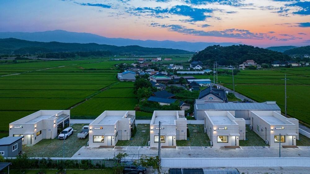 Gyeongju Hathor Pool Villa ภายนอก รูปภาพ