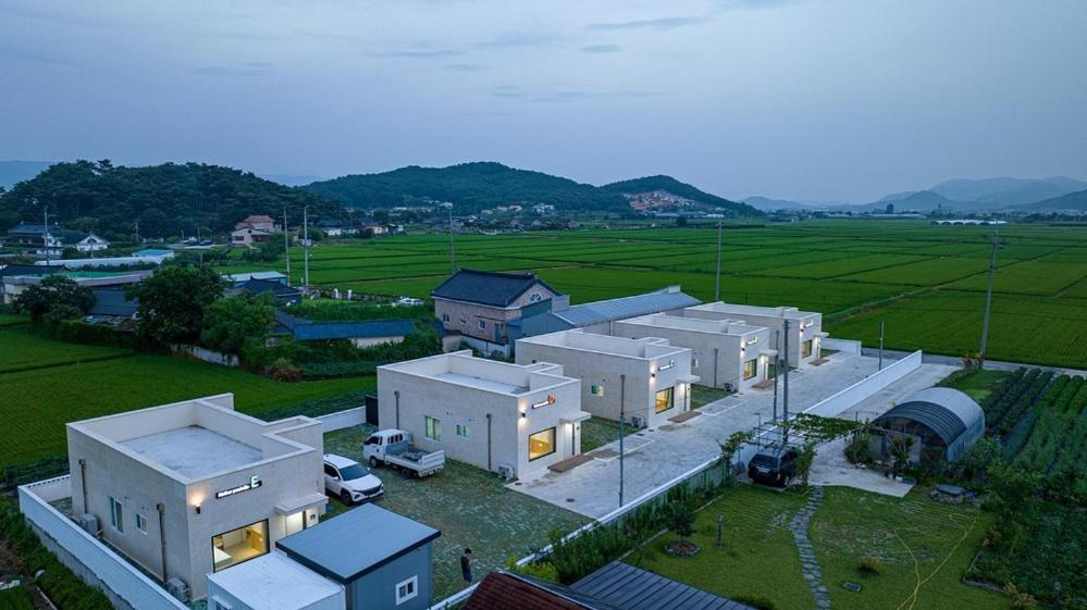 Gyeongju Hathor Pool Villa ภายนอก รูปภาพ